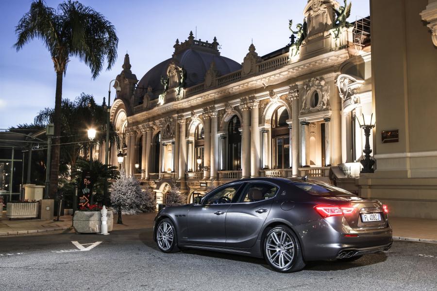  Maserati Ghibli S GranLusso 2017 года  (фото 32 из 45)